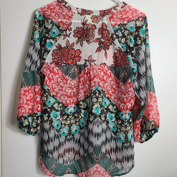 Fig and Flower Floral Sheer Top - Picture 6 of 9